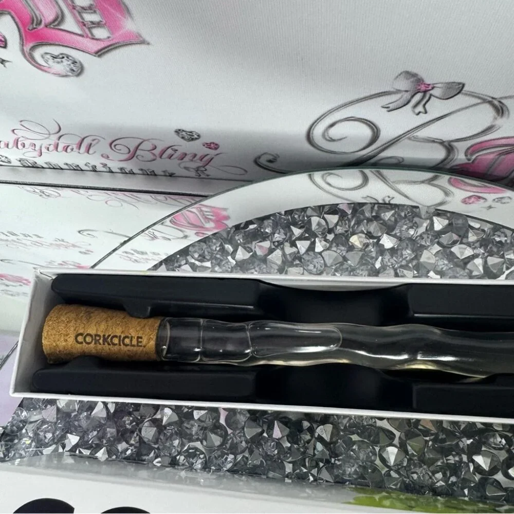 Corkcicle wine cooler chiller stick ice 🧊 cold 🥶 clear and tan cork top BNWT